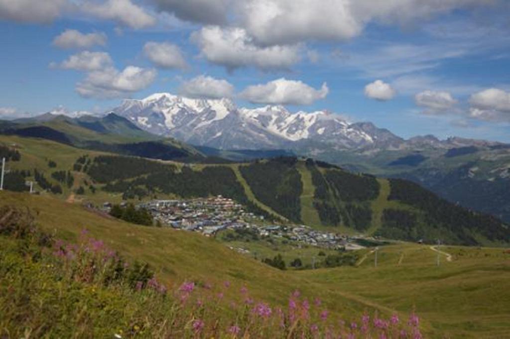 Lagrange Vacances Les Chalets Du Mont Blanc Hauteluce Exteriör bild